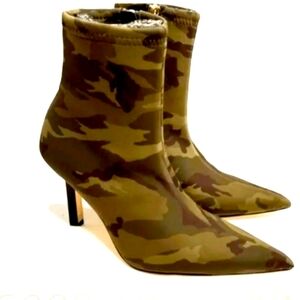 Good American Boots, size 8, NWT